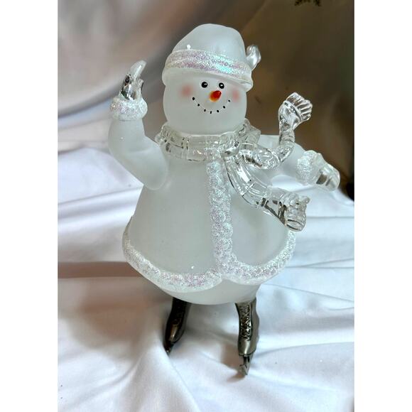 Vintage Christmas Around the World Skating Snowman Frosted Glass - Picture 1 of 16